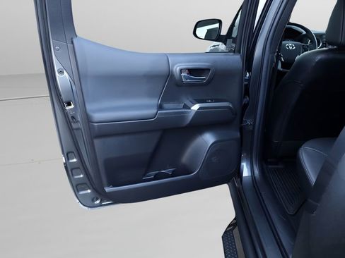 Certified 2022 Toyota Tacoma TRD Sport w/ TRD Premium Sport Package image 16