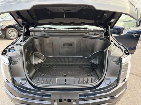 Used 2022 Ford F150 Lightning Lariat image 11