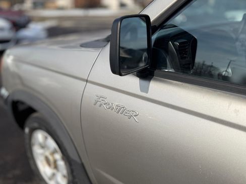 Used 2000 Nissan Frontier XE image 17
