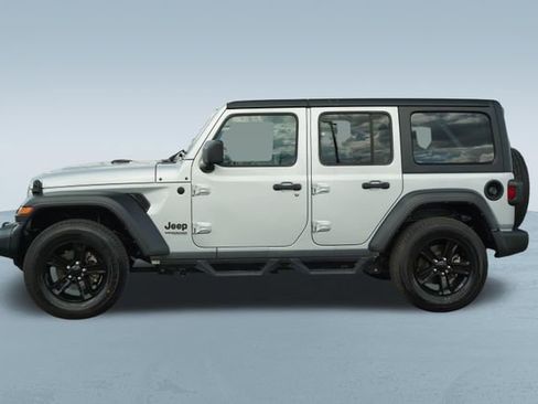 Used 2022 Jeep Wrangler Unlimited Sport image 4