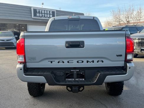 Used 2019 Toyota Tacoma TRD Off-Road image 95