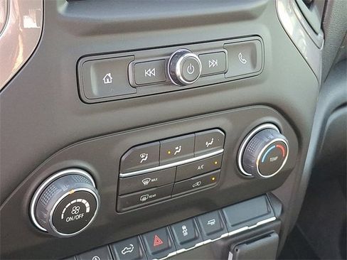 Used 2026 Chevrolet Silverado 1500 Custom image 11