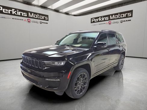 Used 2024 Jeep Grand Cherokee L Summit w/ High Altitude Package AWD/4WD image 1
