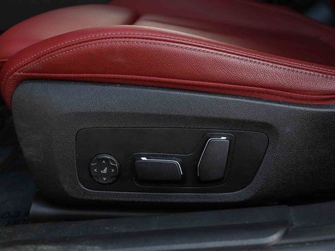 Used 2025 BMW 330i 330i image 21