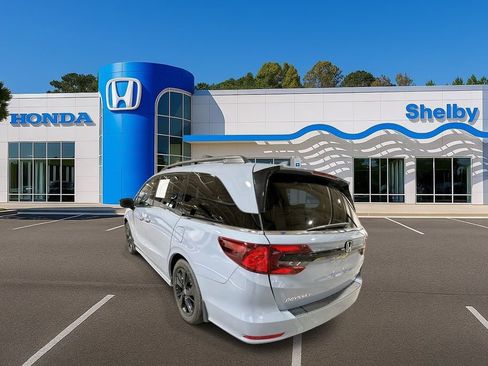 Used 2023 Honda Odyssey Sport image 6