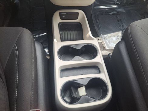 Certified 2023 Chrysler Voyager LX FWD image 18