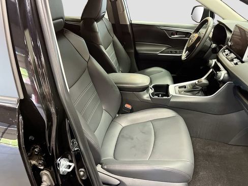 Used 2025 Toyota RAV4 XLE Premium AWD/4WD image 28
