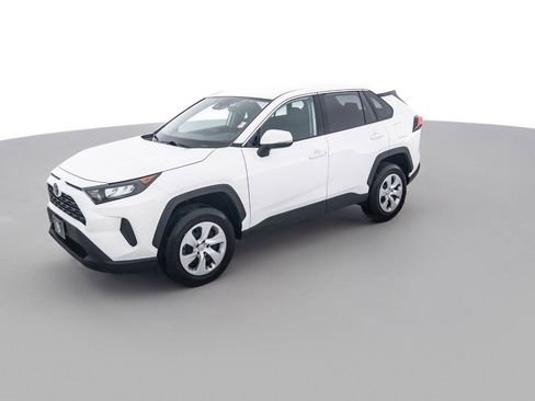Used 2022 Toyota RAV4 LE FWD image 9