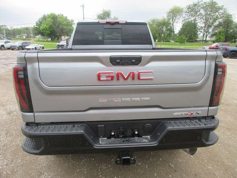 New 2026 GMC Sierra 2500 AT4X AWD/4WD image 6