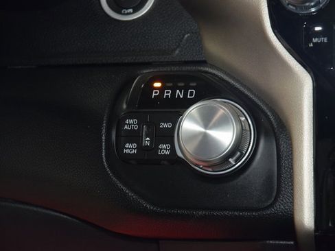 Used 2022 RAM 1500 Laramie image 30