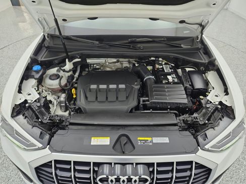 Used 2021 Audi Q3 2.0T Premium Plus AWD/4WD image 16