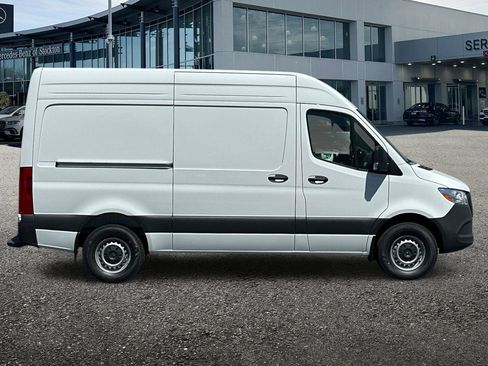 New 2025 Mercedes-Benz Sprinter 2500 image 3