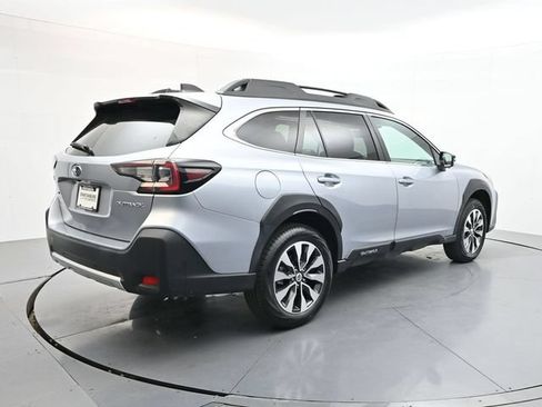 Used 2024 Subaru Outback Limited AWD/4WD image 8