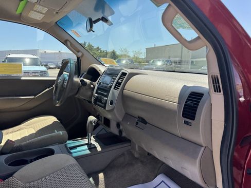 Used 2014 Nissan Frontier SV AWD/4WD image 29