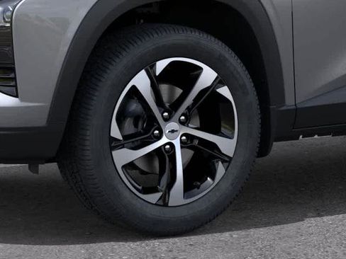 New 2026 Chevrolet Trax RS w/ Sunroof Package FWD image 9
