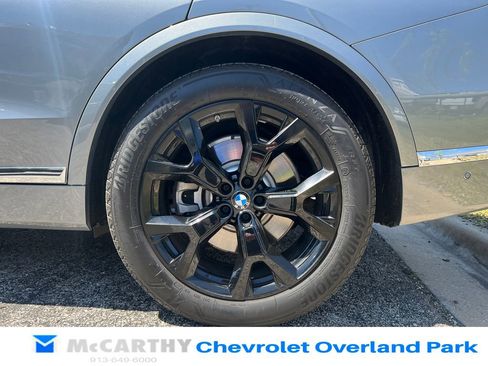 Used 2024 BMW X7 xDrive40i image 9
