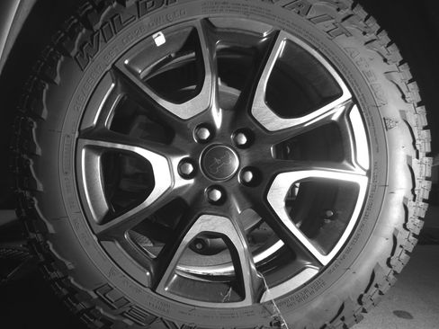Used 2025 Jeep Compass Trailhawk AWD/4WD image 14