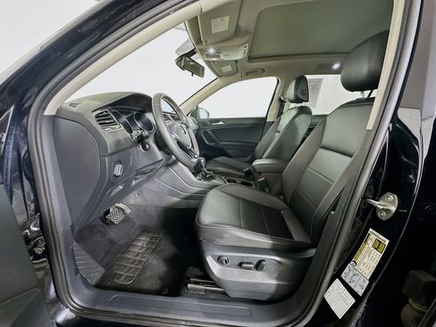 Used 2021 Volkswagen Tiguan SEL FWD image 13