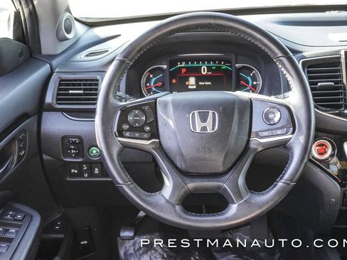Used 2020 Honda Pilot Touring image 29