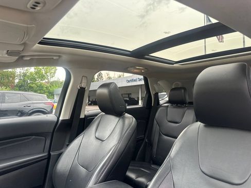 Used 2020 Ford Edge Titanium w/ Equipment Group 301A AWD/4WD image 35