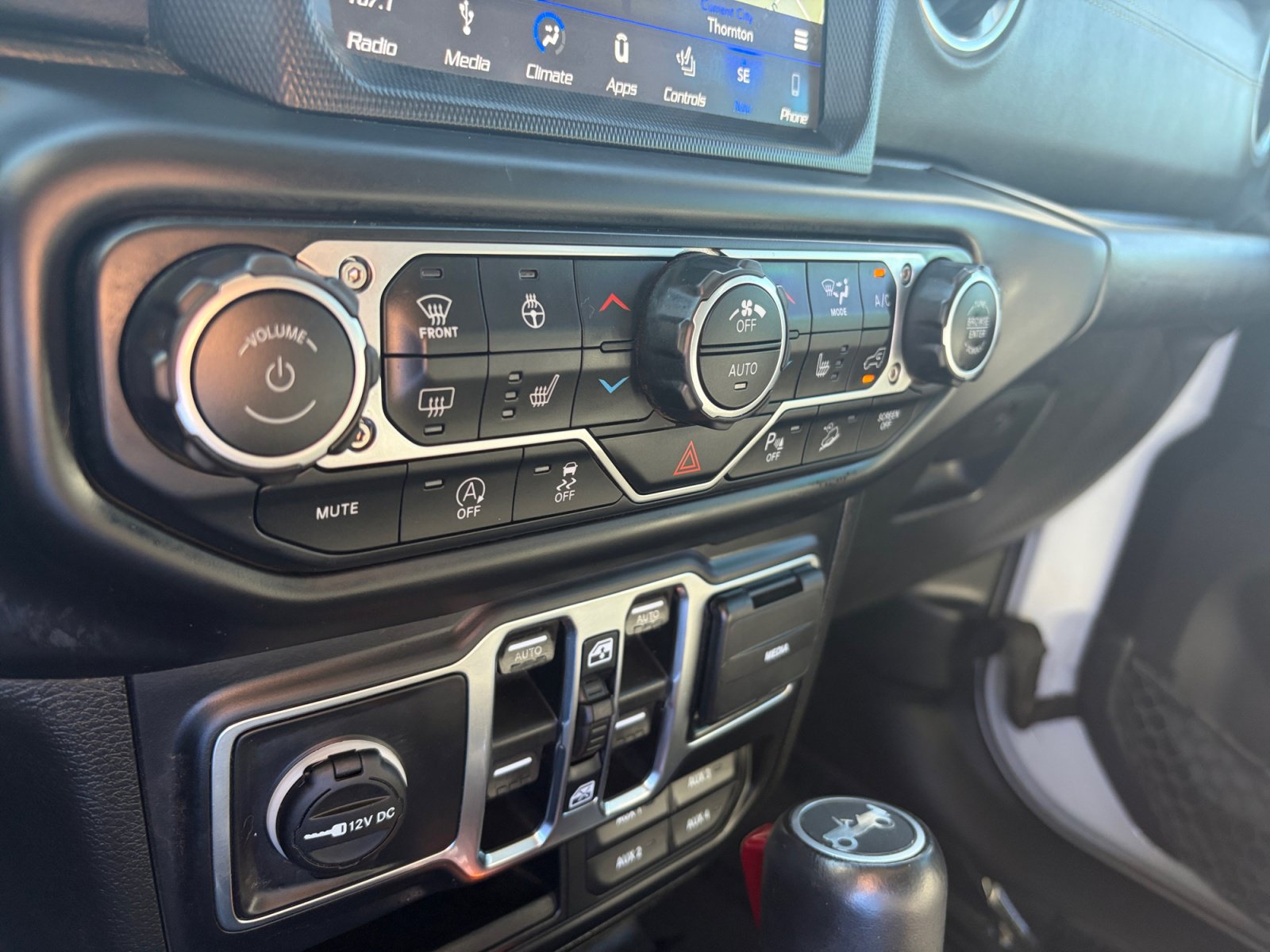 Used 2019 Jeep Wrangler Unlimited Sahara w/ Quick Order Package 24M Moab AWD/4WD image 26