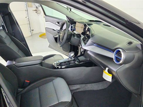New 2026 Chevrolet Trax LT image 35