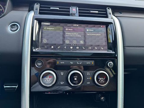 Used 2019 Land Rover Discovery HSE image 23