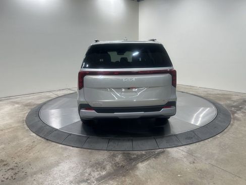 New 2026 Kia Carnival EX image 6