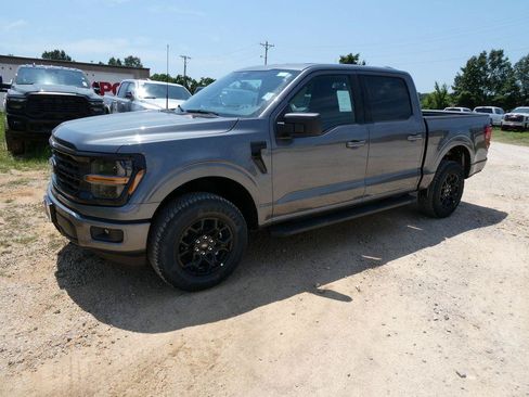 New 2026 Ford F150 XLT w/ XLT Black Appearance Package AWD/4WD image 8