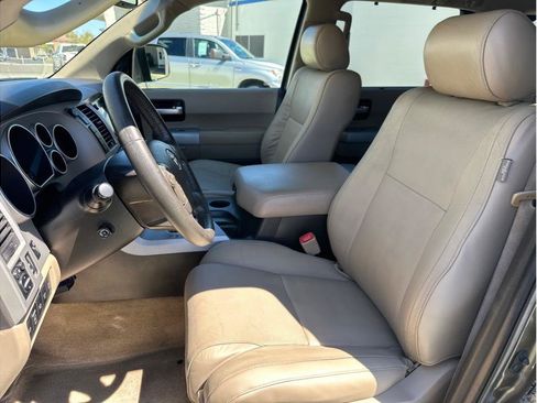 Used 2008 Toyota Sequoia Platinum AWD/4WD image 16