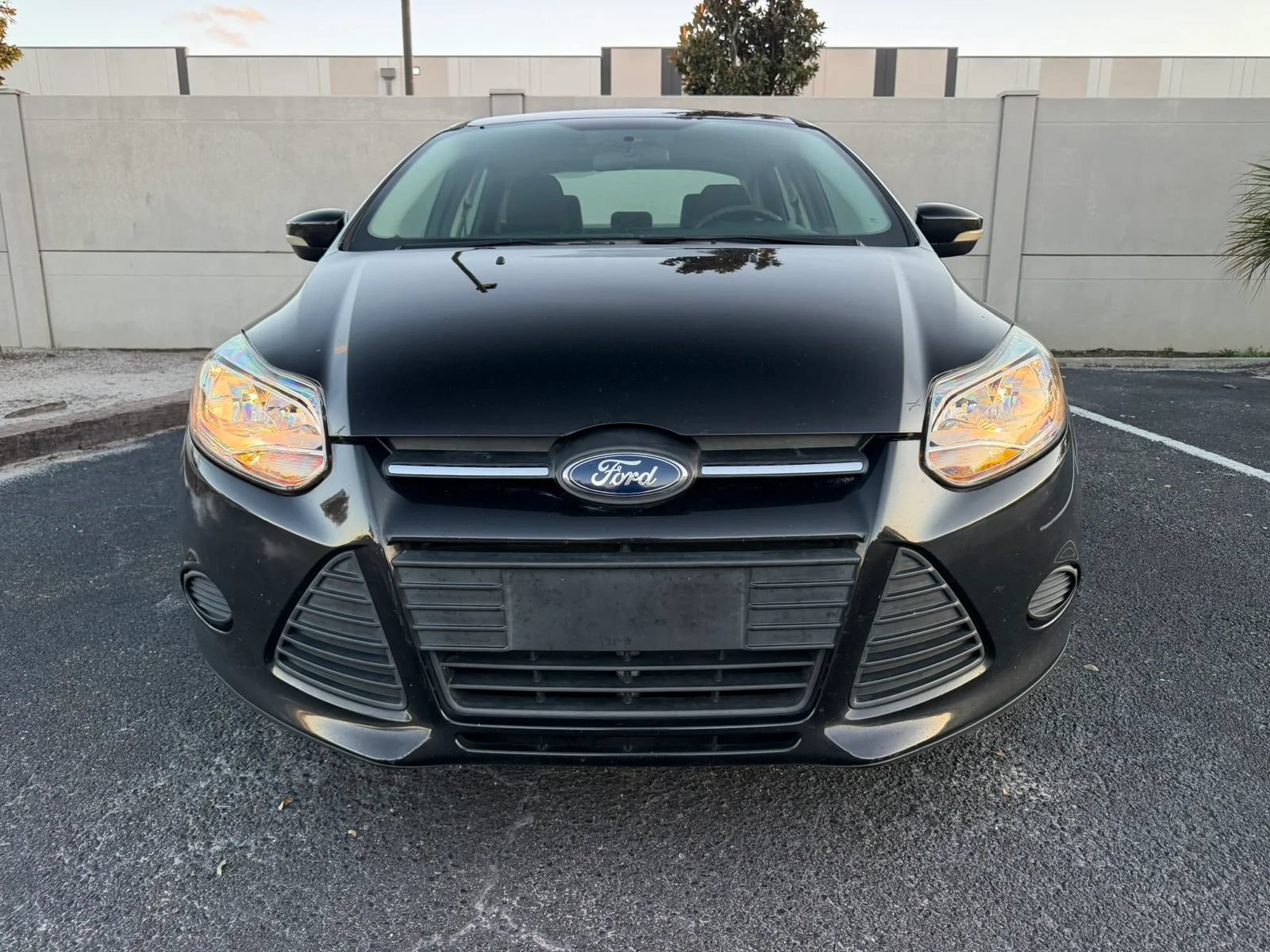 Used 2014 Ford Focus SE FWD image 2