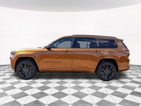New 2026 Jeep Grand Cherokee L Limited AWD/4WD image 8