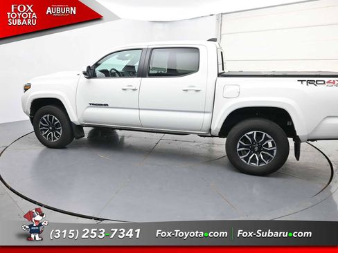 Used 2023 Toyota Tacoma TRD Sport AWD/4WD image 17