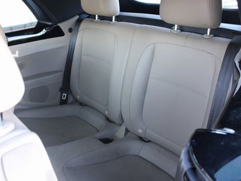 Used 2015 Volkswagen Beetle R-Line image 19