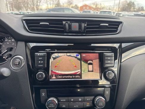 Used 2022 Nissan Rogue Sport SL image 17