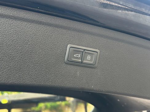 Used 2020 Audi Q5 2.0T Premium Plus w/ Premium Plus Package image 18