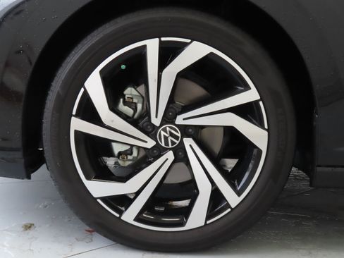 New 2025 Volkswagen Jetta SEL FWD image 24