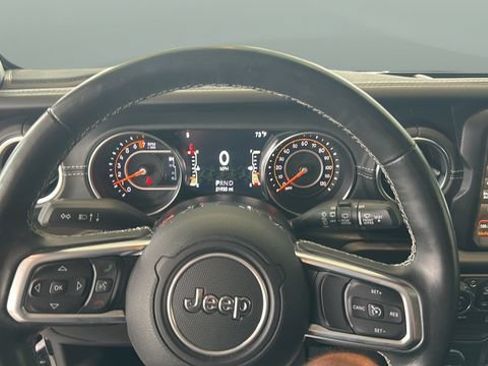 Used 2020 Jeep Wrangler Unlimited Sahara w/ Dual Top Group AWD/4WD image 13