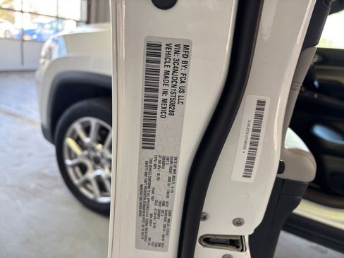Used 2025 Jeep Compass Limited AWD/4WD image 31