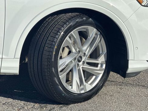 Used 2023 Audi Q7 3.0T Prestige w/ Prestige Package image 12