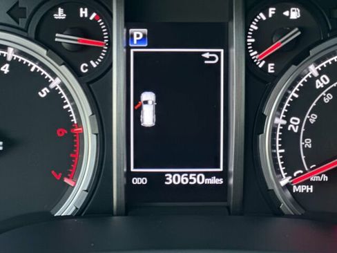 Used 2023 Toyota 4Runner TRD Off-Road Premium image 33