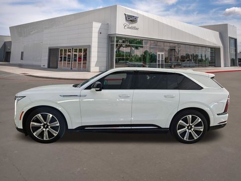 New 2025 Cadillac Escalade IQ Luxury 2 AWD/4WD image 3