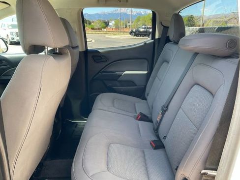 Used 2018 Chevrolet Colorado W/T w/ WT Convenience Package RWD image 16