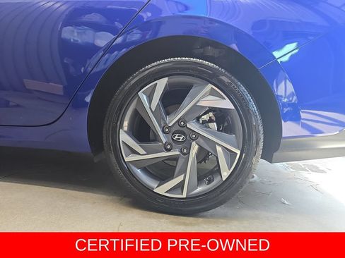 Certified 2025 Hyundai Elantra Limited FWD image 34