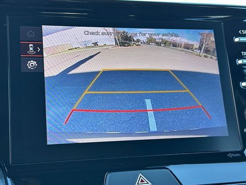 Used 2022 Kia Sorento LX image 23