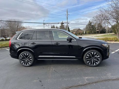 New 2026 Volvo XC90 B6 Plus w/ Protection Package Premier image 8