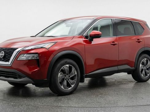 Used 2025 Nissan Rogue SV AWD/4WD image 3
