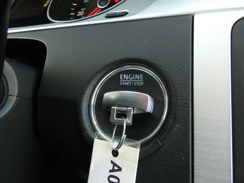 Used 2014 Volkswagen CC Sport image 70