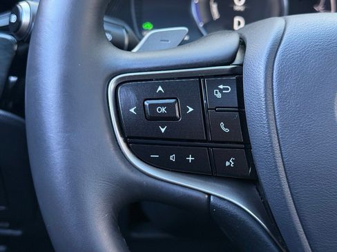 Certified 2025 Lexus ES 300h w/ Premium Package image 25