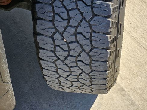 Certified 2025 GMC Sierra 2500 AT4 w/ AT4 Premium Plus Package image 15